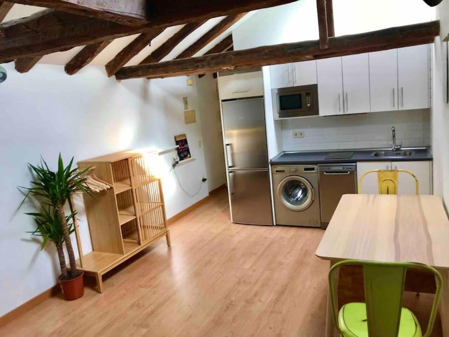 Buhardilla En El Madrid De Los Austrias Apartman Kültér fotó
