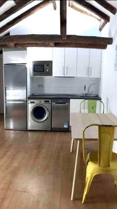 Buhardilla En El Madrid De Los Austrias Apartman Kültér fotó