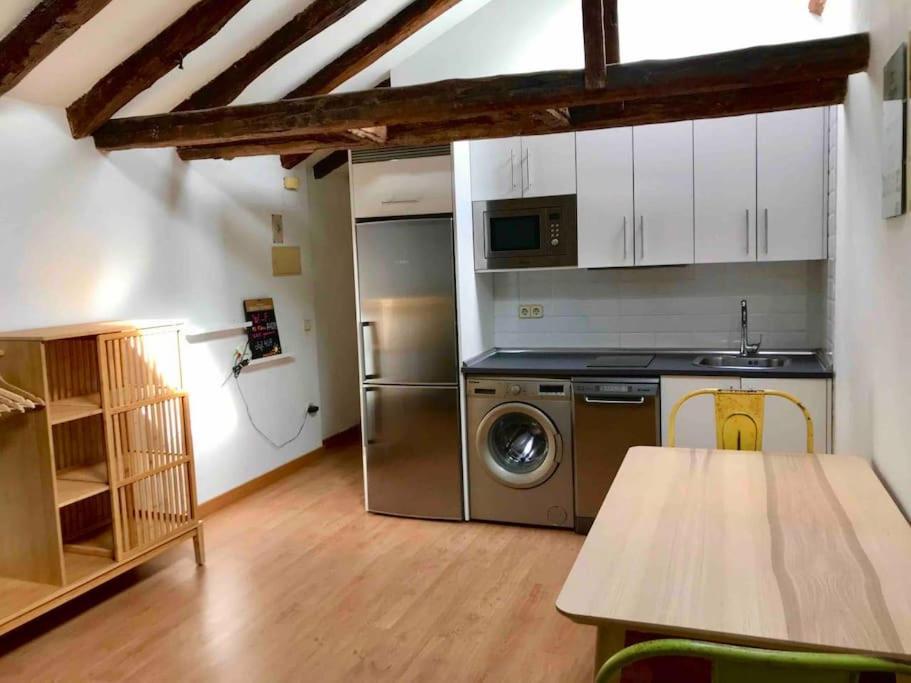 Buhardilla En El Madrid De Los Austrias Apartman Kültér fotó